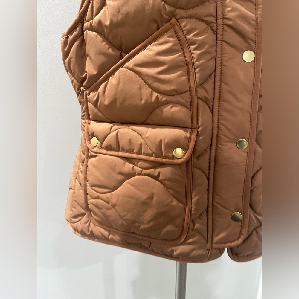 NWT! J. Crew signature Puffer Vest - Picture 3 of 8